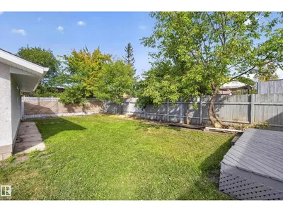 25 MILBURN CR photo 18