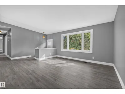 25 MILBURN CR photo 29