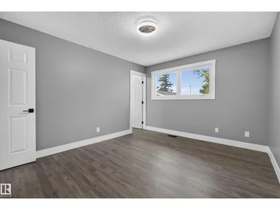 25 MILBURN CR photo 41