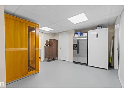 11118 23A AV NW photo 53