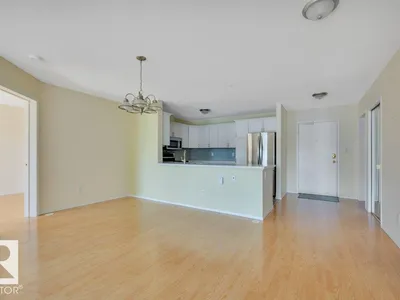 #305 7839 96 ST NW photo 8