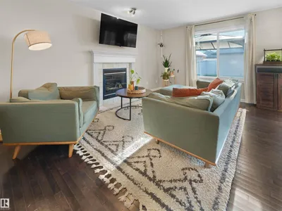 1175 36 AV NW photo 11