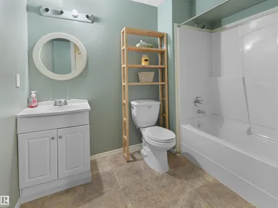 1175 36 AV NW photo 25