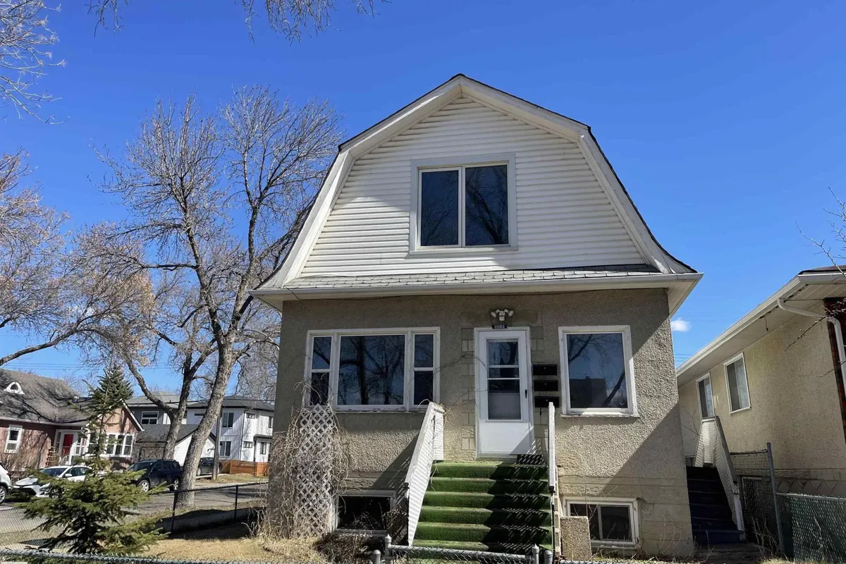 11161 96 ST NW exterior