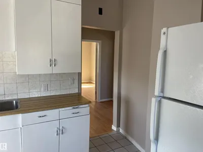 11161 96 ST NW photo 15