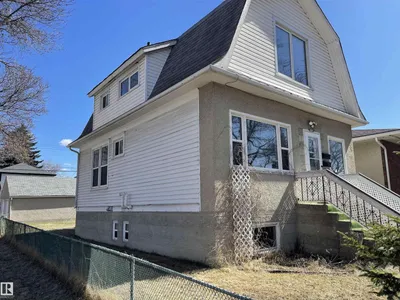 11161 96 ST NW photo 32