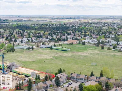 10473 24 AV NW photo 37