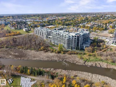 #416 200 BELLEROSE DR photo 33