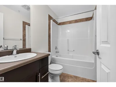 #116 2204 44 AV NW photo 5