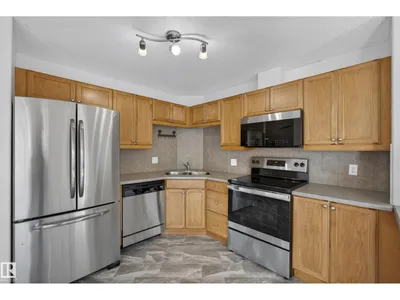 #2212 320 CLAREVIEW STATION DR NW photo 10