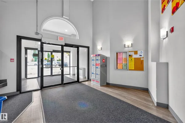 #2212 320 CLAREVIEW STATION DR NW photo 3