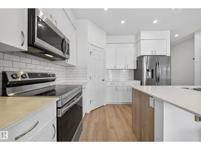 1684 12 ST NW photo 18
