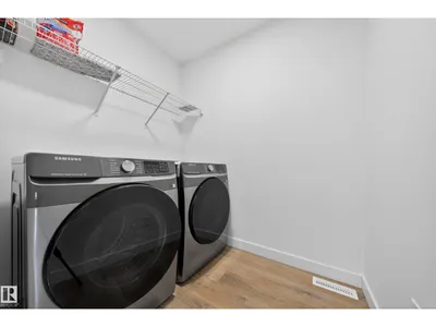 1684 12 ST NW photo 40