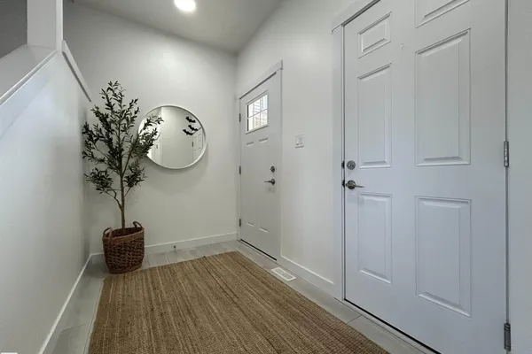 19728 29 AV NW photo 2