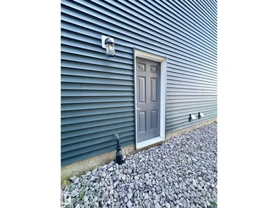19728 29 AV NW photo 18