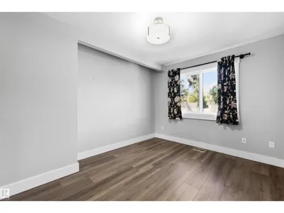 9945 78 ST NW photo 19
