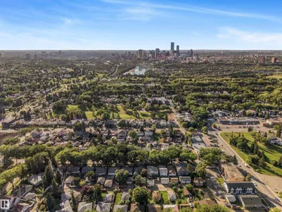 9945 78 ST NW photo 33