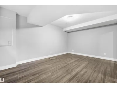 9945 78 ST NW photo 26