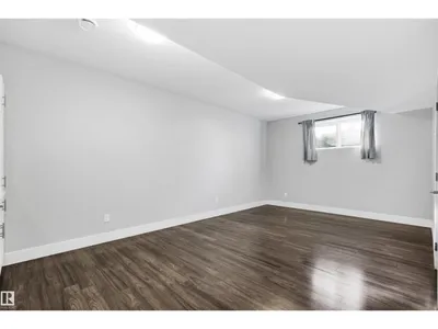 9945 78 ST NW photo 23