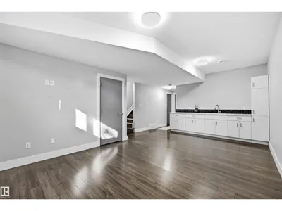 9945 78 ST NW photo 24