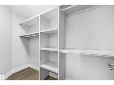9945 78 ST NW photo 17