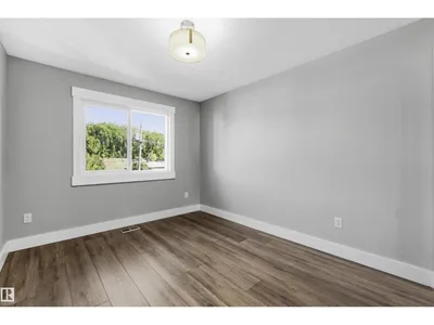9945 78 ST NW photo 20