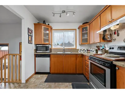 5310 18A AV NW photo 24