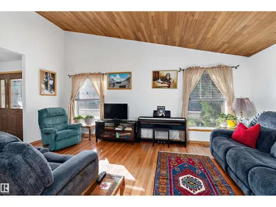 5310 18A AV NW photo 20
