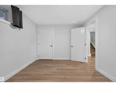 1304 BARNES CL SW photo 31
