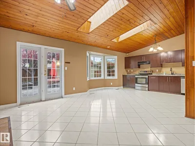 13844 30 ST NW photo 10