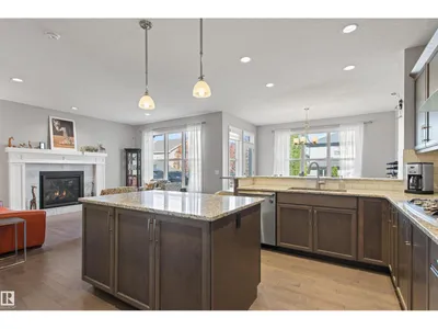 6124 175 AV NW photo 16