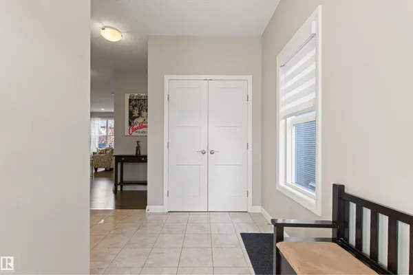 6124 175 AV NW photo 3