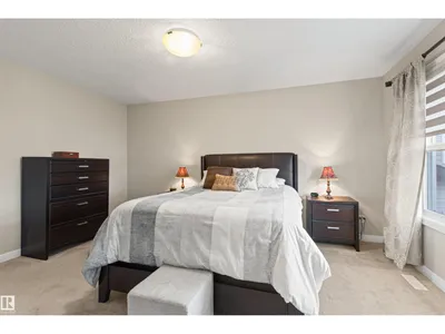 6124 175 AV NW photo 32