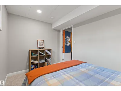 6124 175 AV NW photo 56