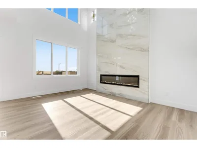 4707 17 AV SW SW photo 14