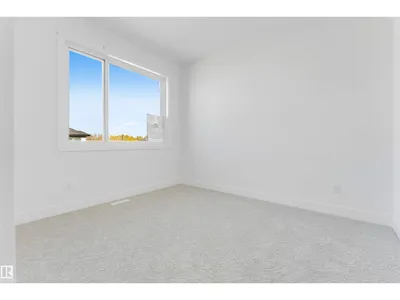 4707 17 AV SW SW photo 36