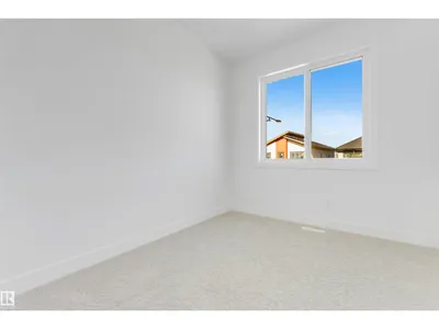 4707 17 AV SW SW photo 37