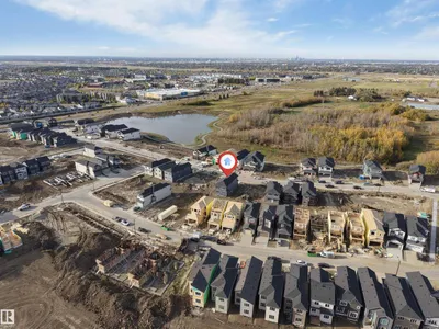4707 17 AV SW SW photo 7