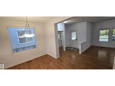 7307 14A AV SW photo 20