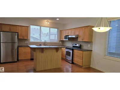 7307 14A AV SW photo 10