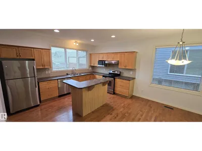 7307 14A AV SW photo 19