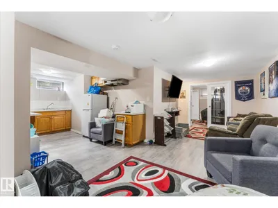 8721 99 AV photo 26