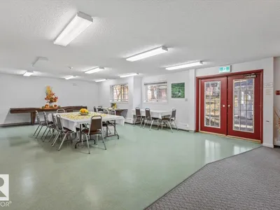 #308 9760 176 ST NW photo 30