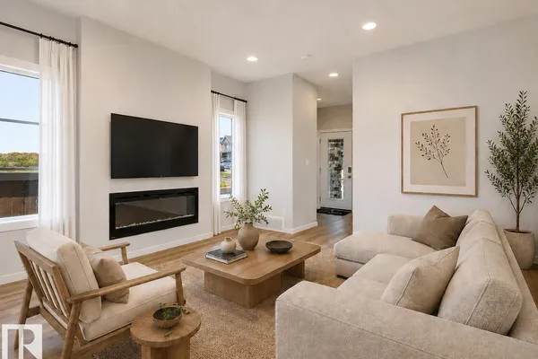25 Parker LN photo 3