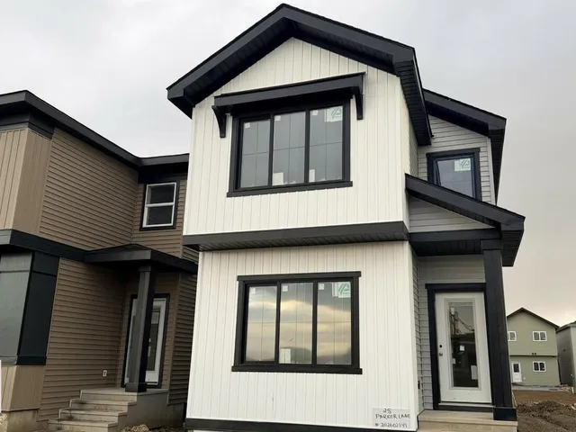 25 Parker LN, Spruce Grove