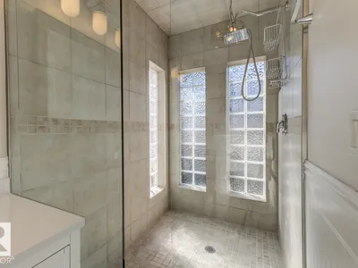 10949 88 AV NW photo 23