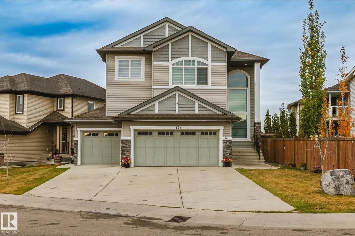 824 34 AVE NW NW exterior