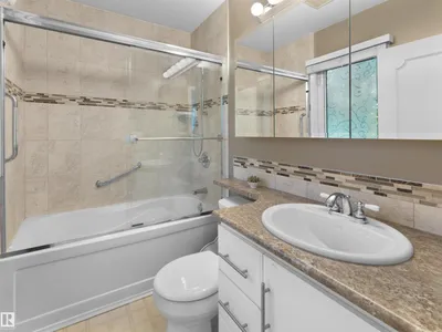 10968 75 AV NW photo 14