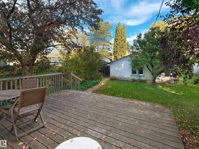 10968 75 AV NW photo 28