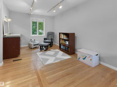 10968 75 AV NW photo 19